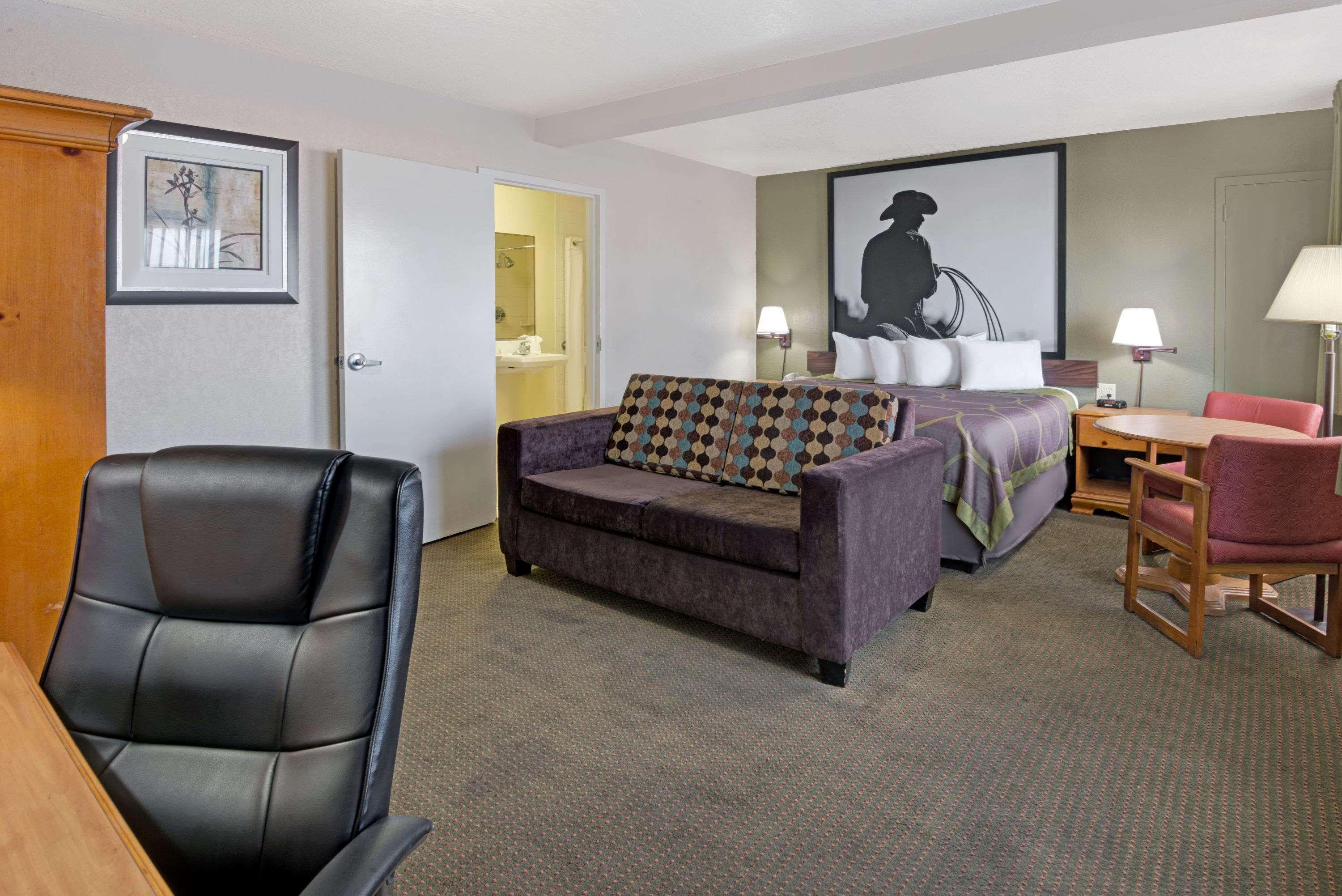 Super 8 By Wyndham El Paso Airport Hotel Exterior photo